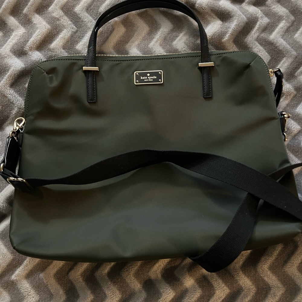 Kate Spade dark green lap top bag. Used once.